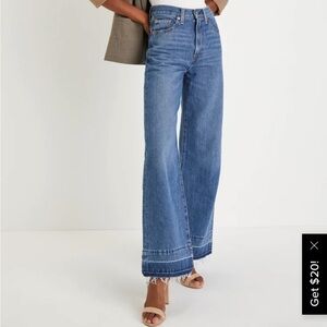 Levi’s Ribcage Medium Wash Wide-Leg Raw Hem Denim Jeans size 29